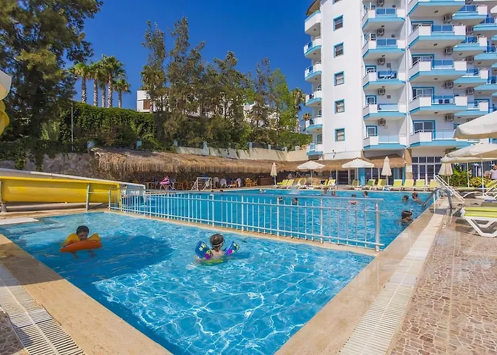 Grand Juno Beach Hotel