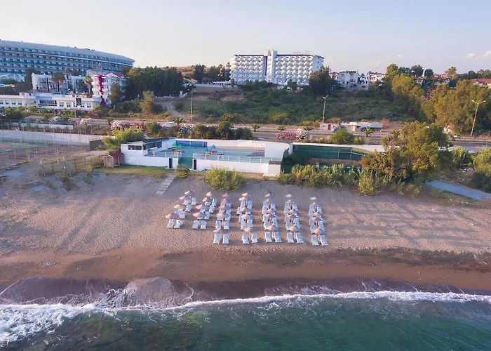 Grand Juno Beach Hotel