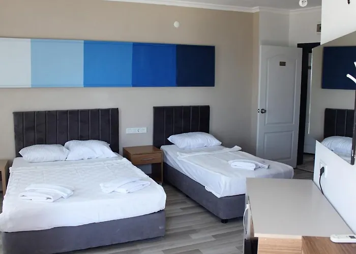 Grand Juno Beach Hotel מלון