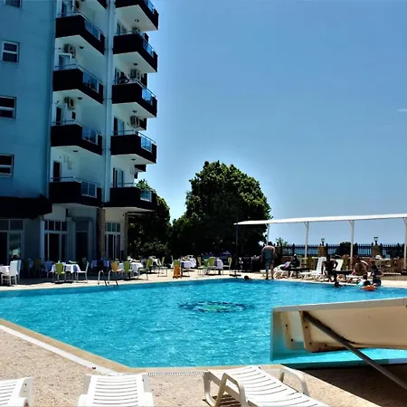 Grand Juno Beach Hotel